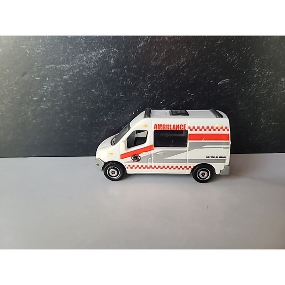 2011 Mattel Ambulance Toy Car - Picture 1 of 10